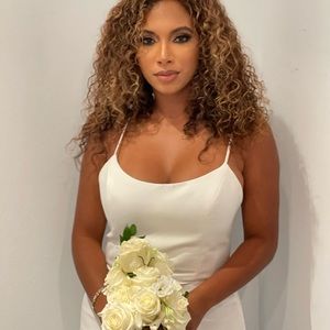 White bridesmaid stress worn once then dry cleaned